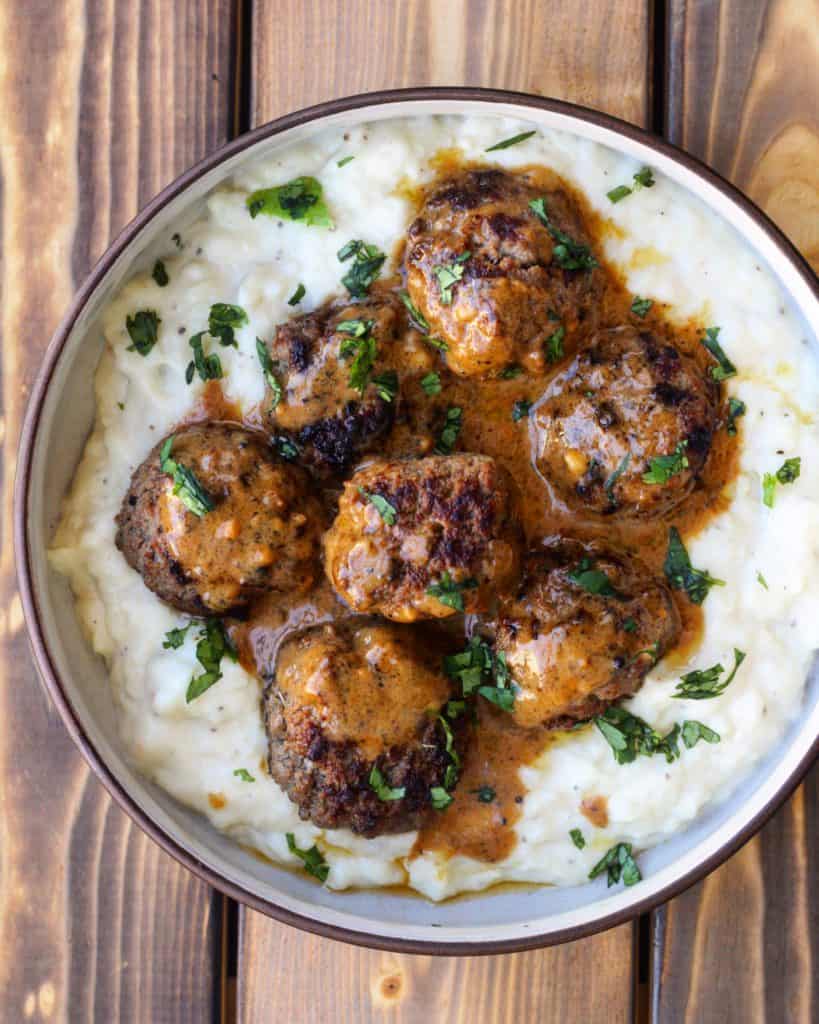 Cauliflower Mash With Meatballs in Gravy